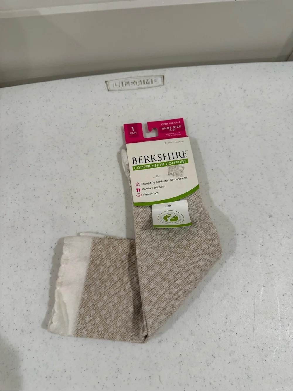 NEW Women’s Berkshire Compression Over the Calf Cotton Socks ~ Fits Size 6-9